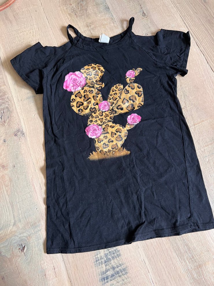 *BC* Medium leopard cactus tee